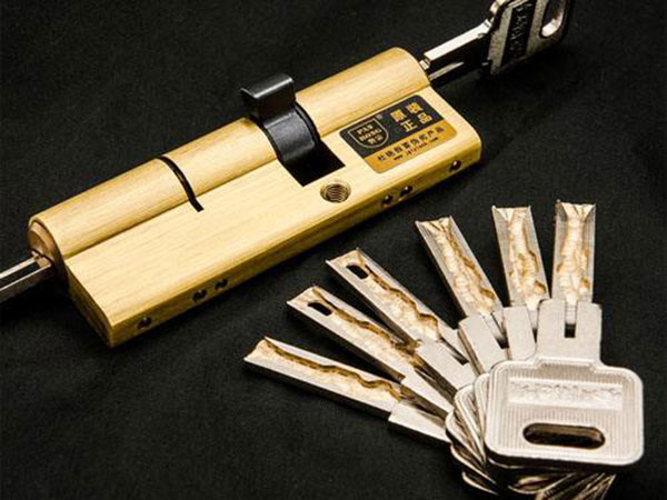 玉龙24小时上门开锁公司